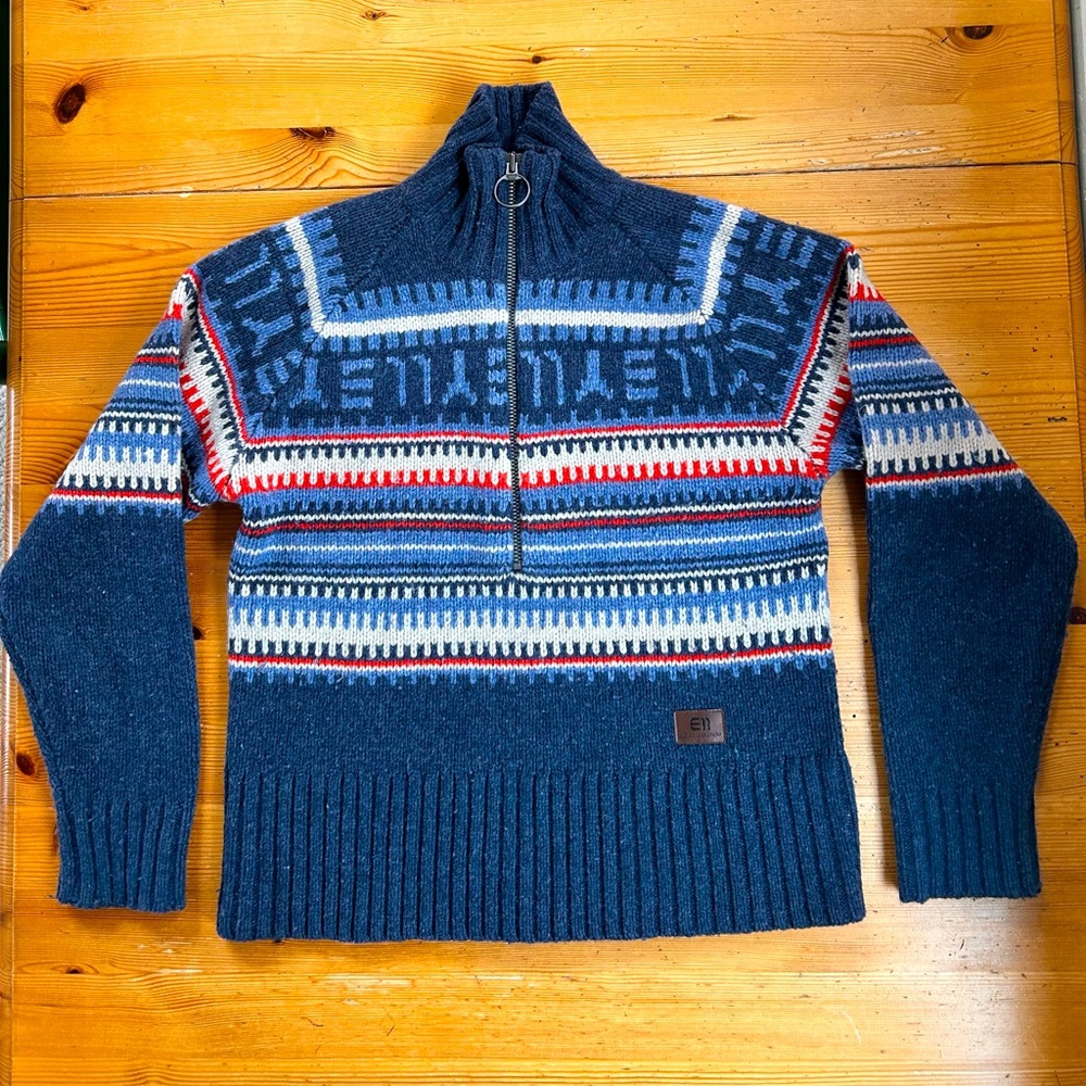 Elevenate women’s sweater, size medium